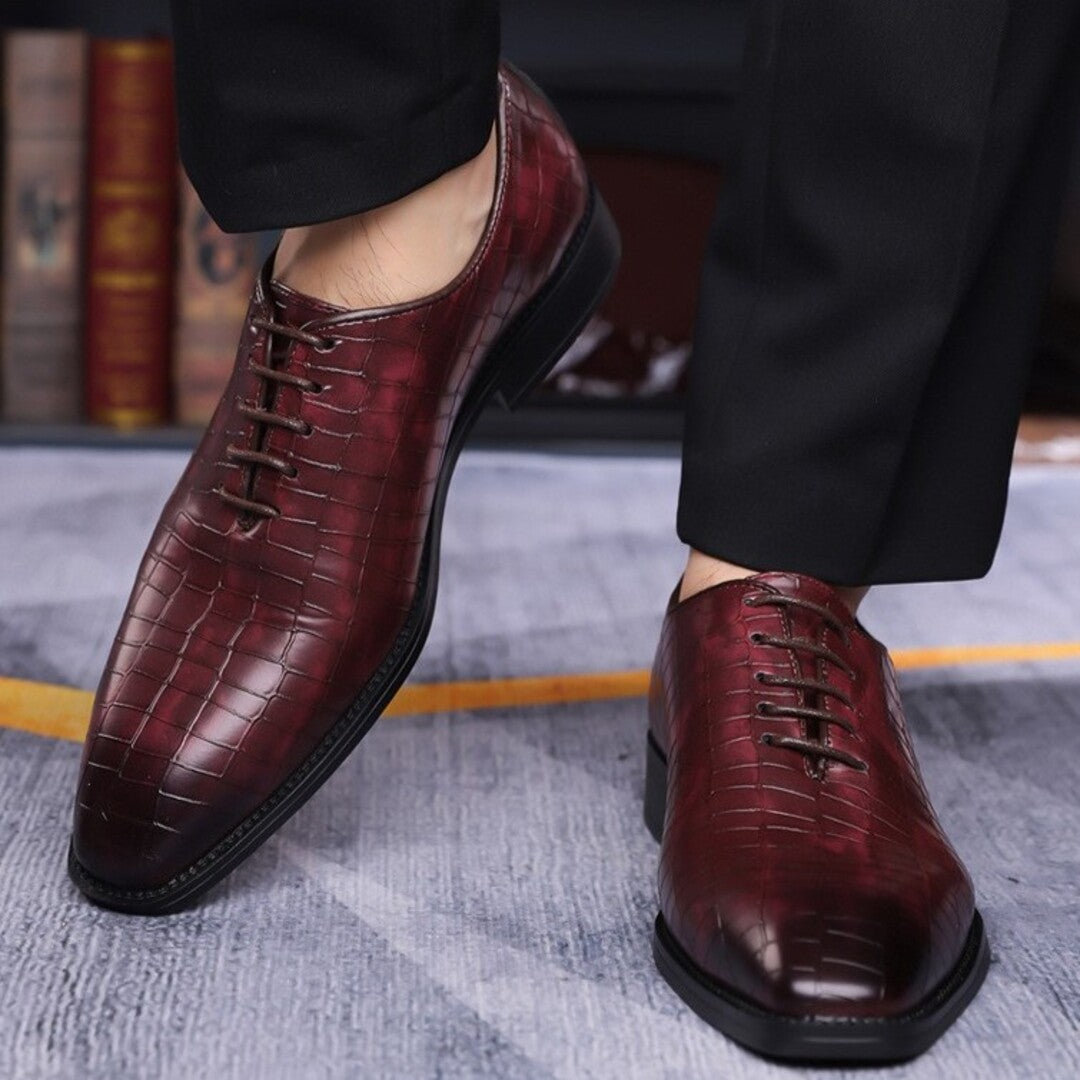 ELEGANT LACE-UP LEATHER SHOES