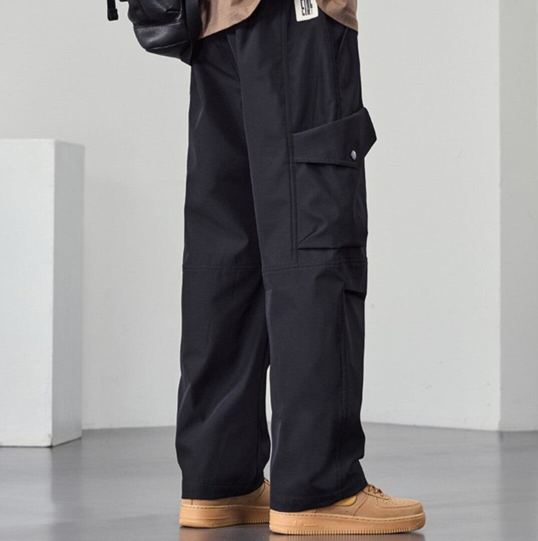 COMFORTABLE CARGO PANTS