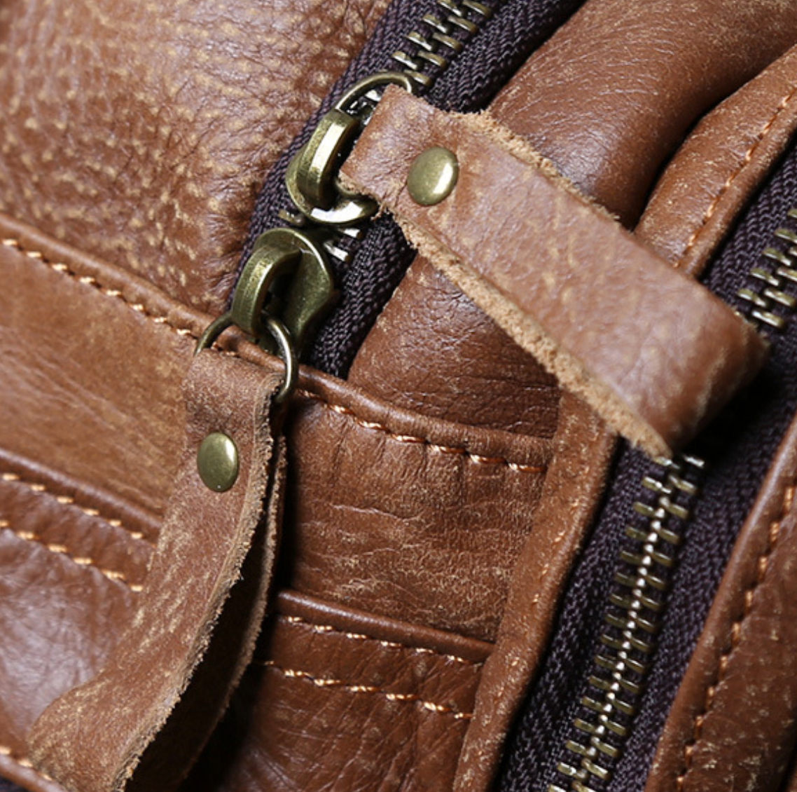 LEATHER DUFFLE TRAVEL BAG