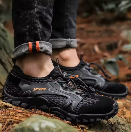 RUGGED HIKING SHOES