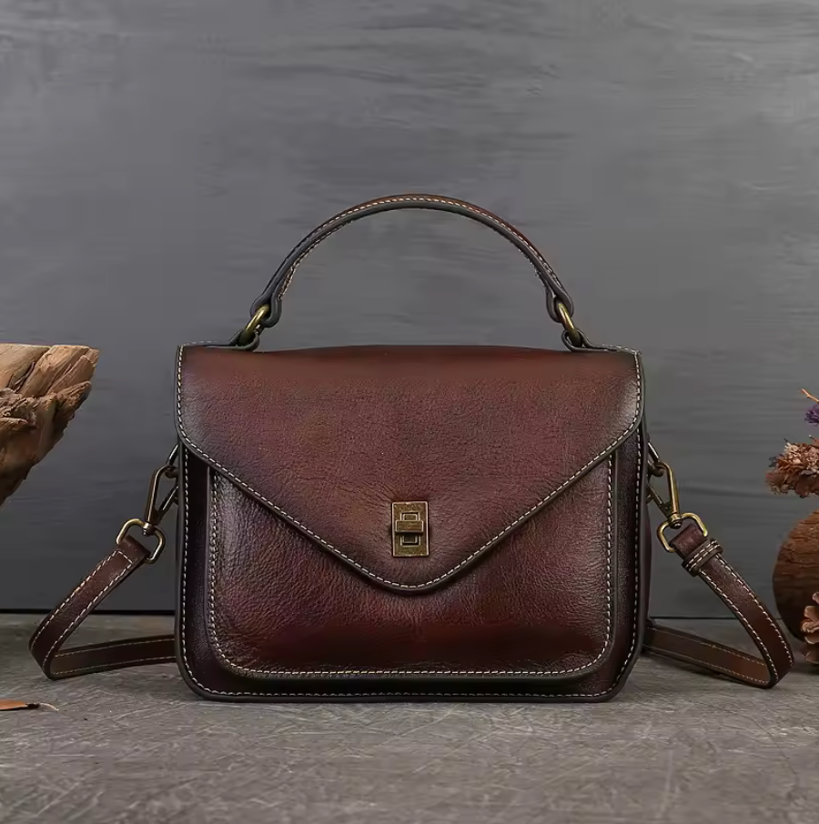 CLASSIC WOMAN LEATHER HANDBAG