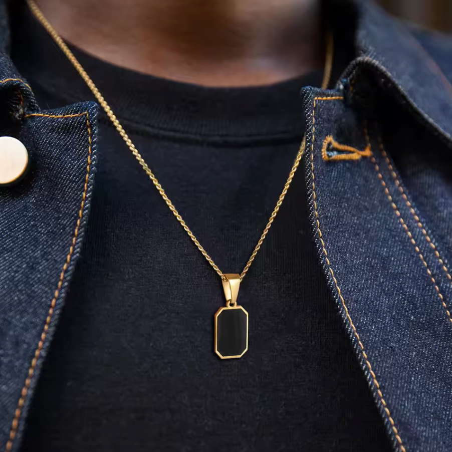 LUXURY SQUARE NECKLACE