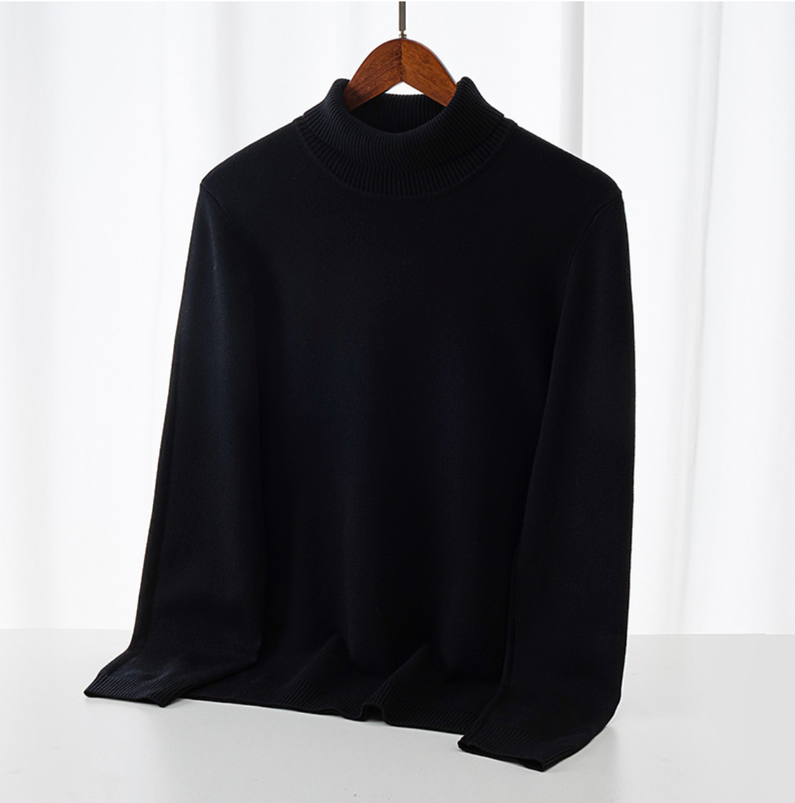 SOFT TURTLE NECK SWEATER