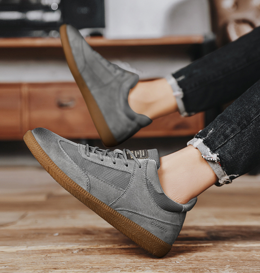 CASUAL COMFORT LEATHER SNEAKER