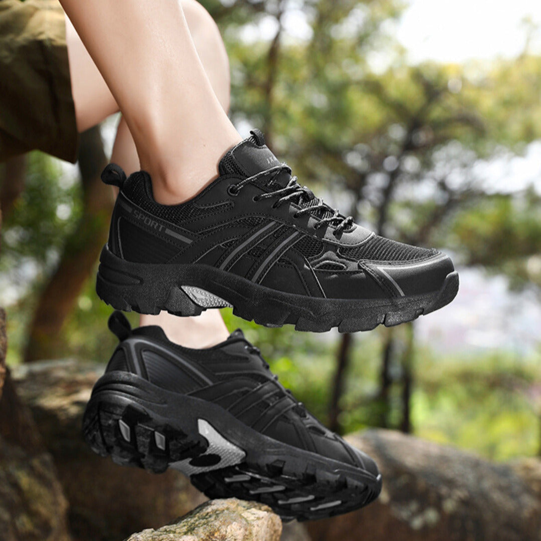 VERSATILE HIKING SNEAKERS