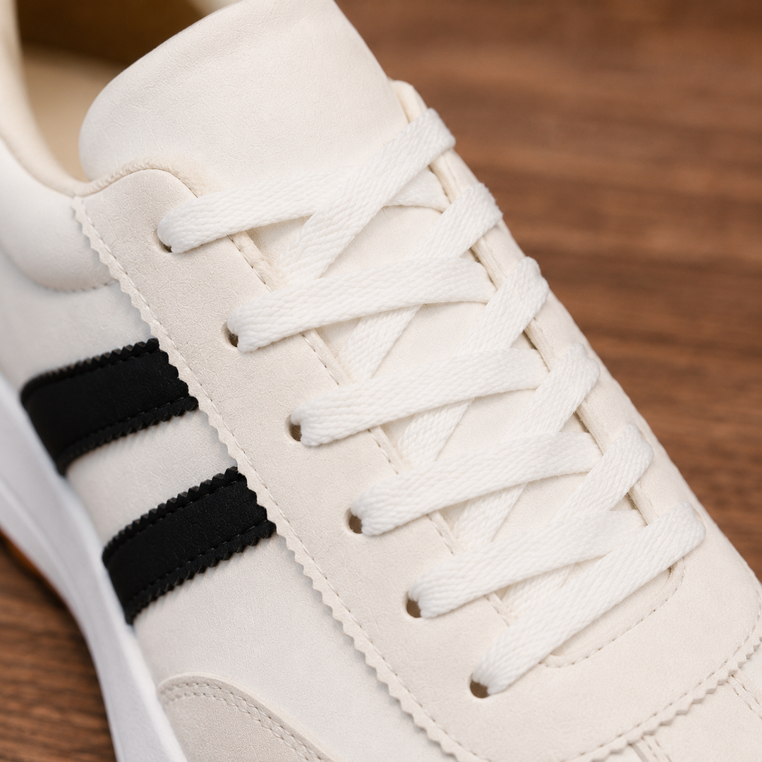 Double Stripe Casual Sneakers