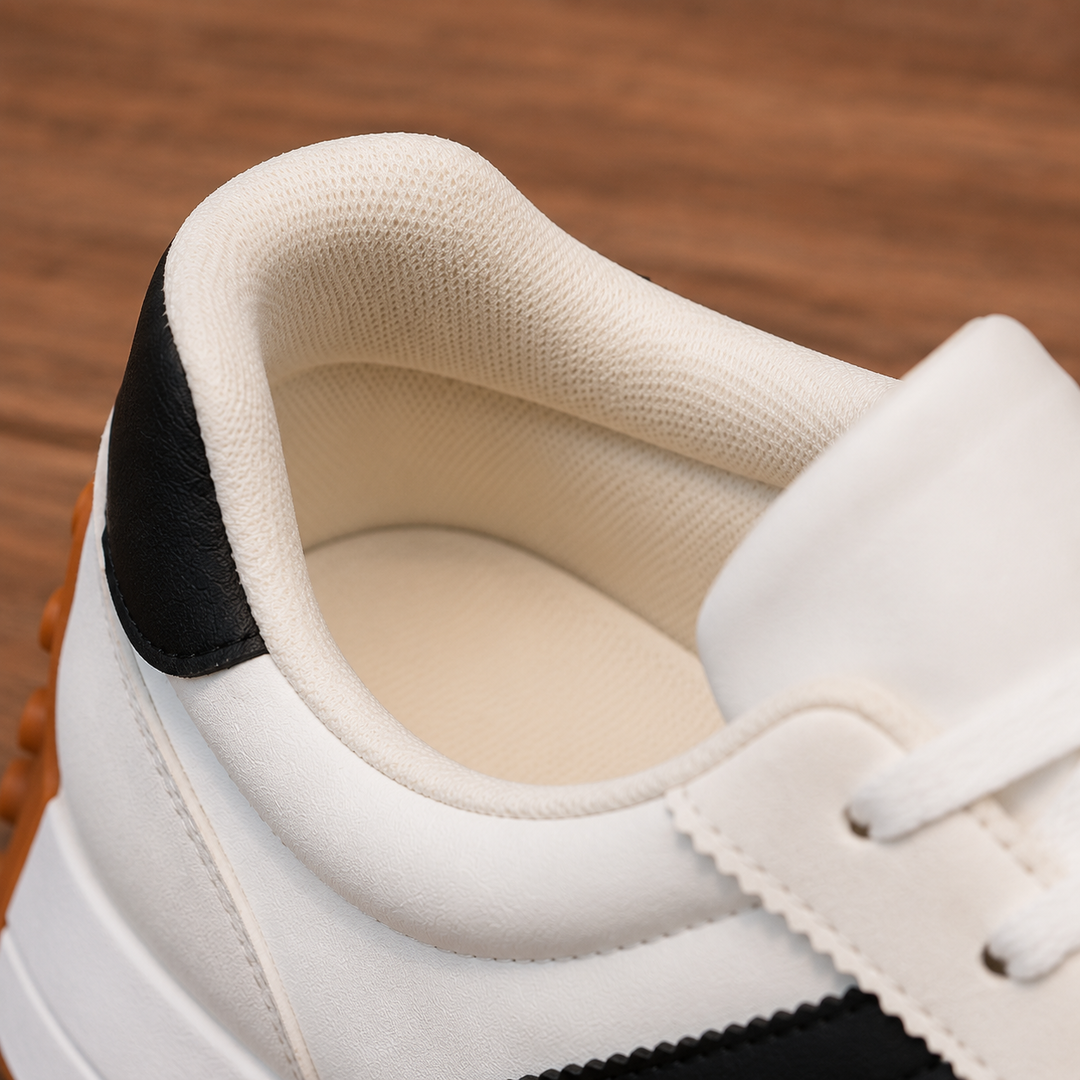 Double Stripe Casual Sneakers