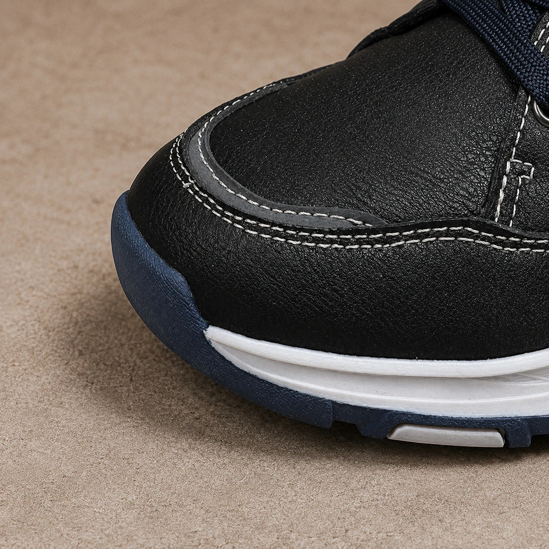 Contrast Detail Casual Sneakers