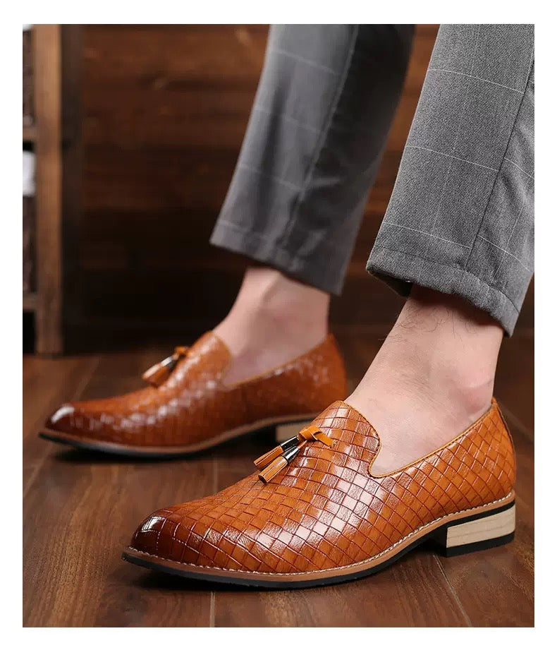 LUXURY CLASSIC LEATHER SLIP-ON