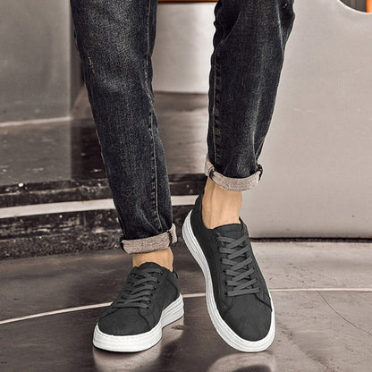 RETRO CASUAL SNEAKERS