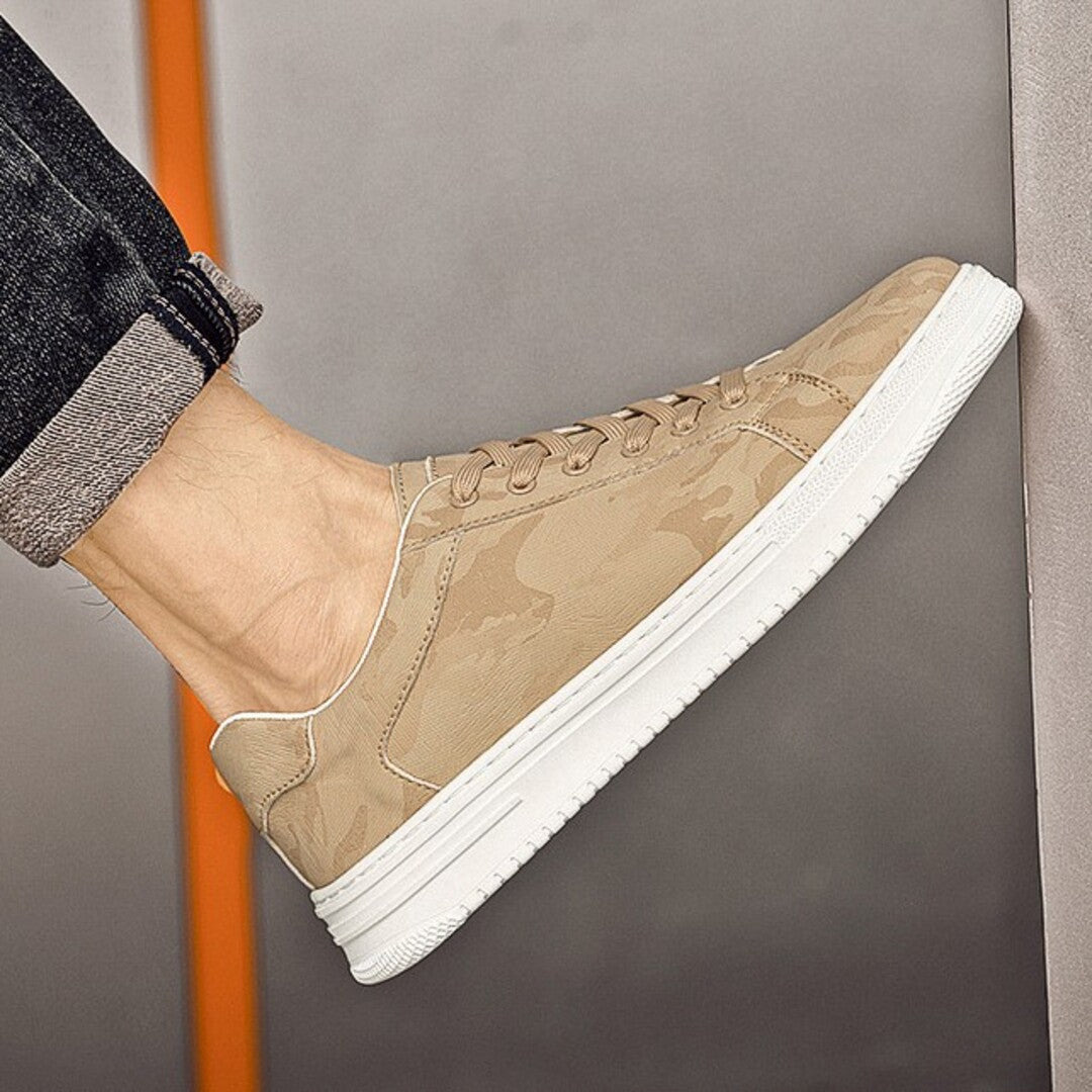 RETRO CASUAL SNEAKERS