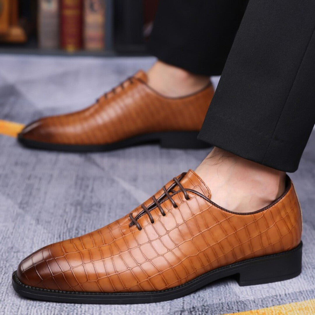 ELEGANT LACE-UP LEATHER SHOES