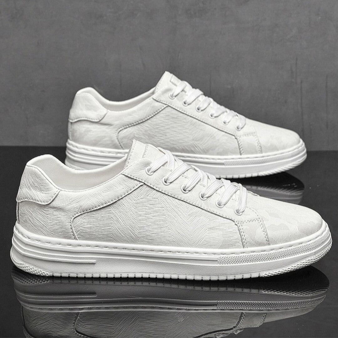 RETRO CASUAL SNEAKERS