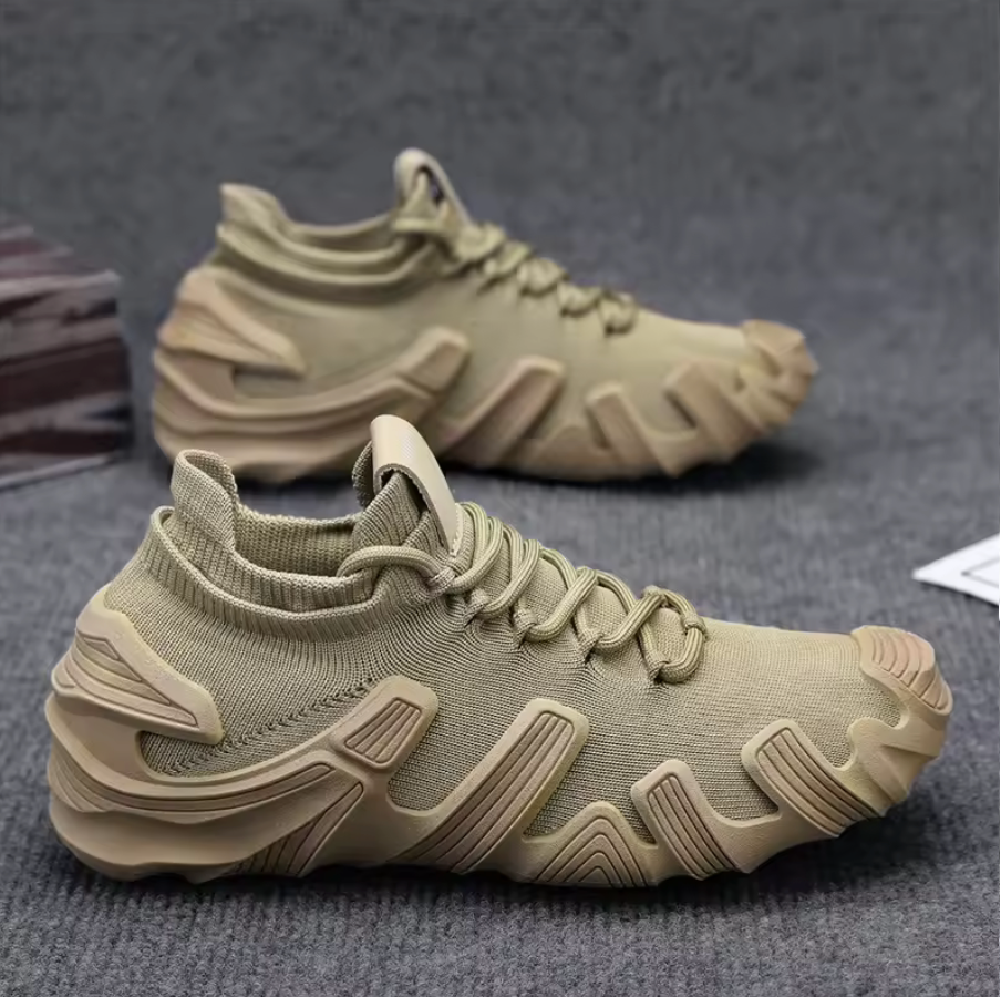 COMFY SPORTY SNEAKERS