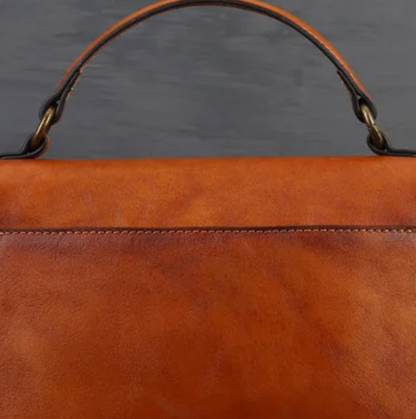CLASSIC WOMAN LEATHER HANDBAG