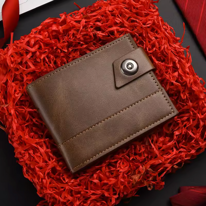 CLASSIC BUCKLE WALLET