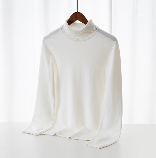 SOFT TURTLE NECK SWEATER