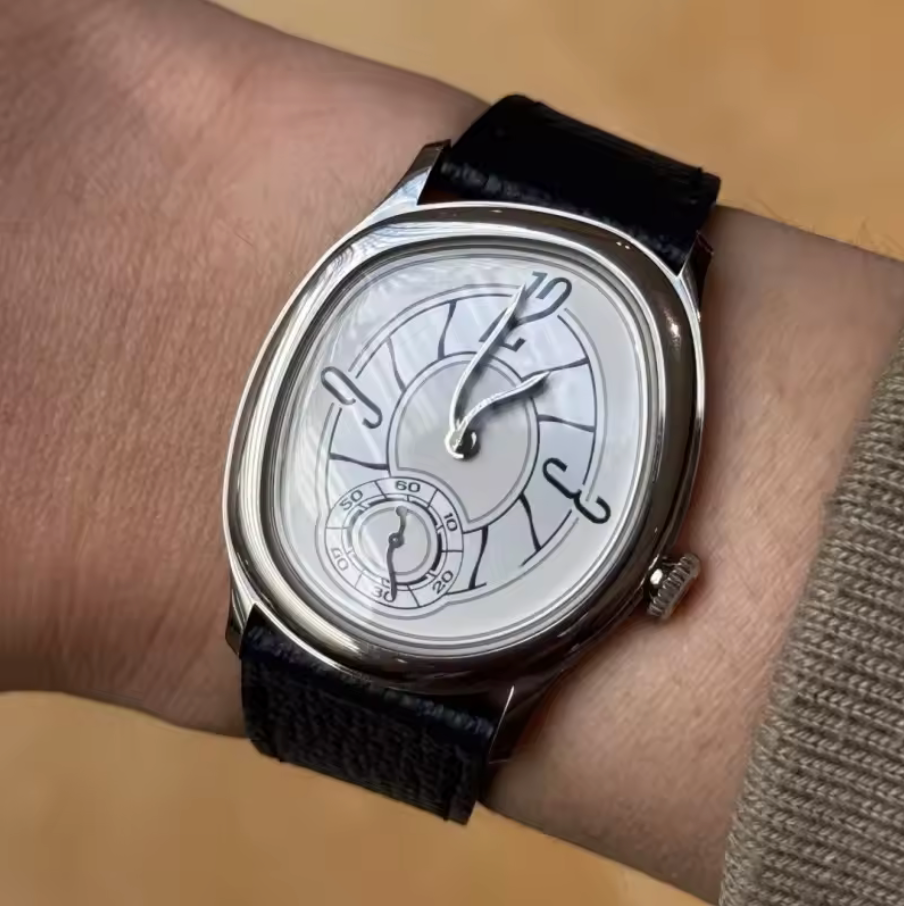 LUXURY MEN’S QUARTZ WATCH