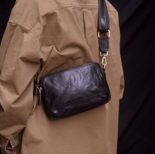 VINTAGE LEATHER MEN HANDBAG