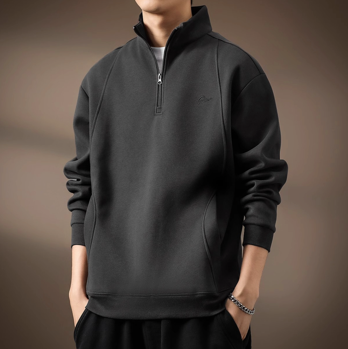 STAND-UP COLLAR SWEATER