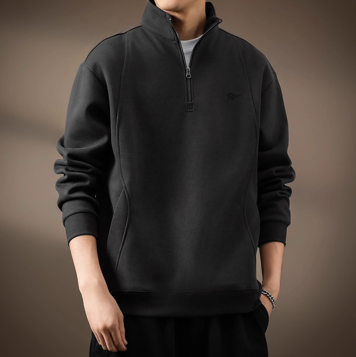 STAND-UP COLLAR SWEATER