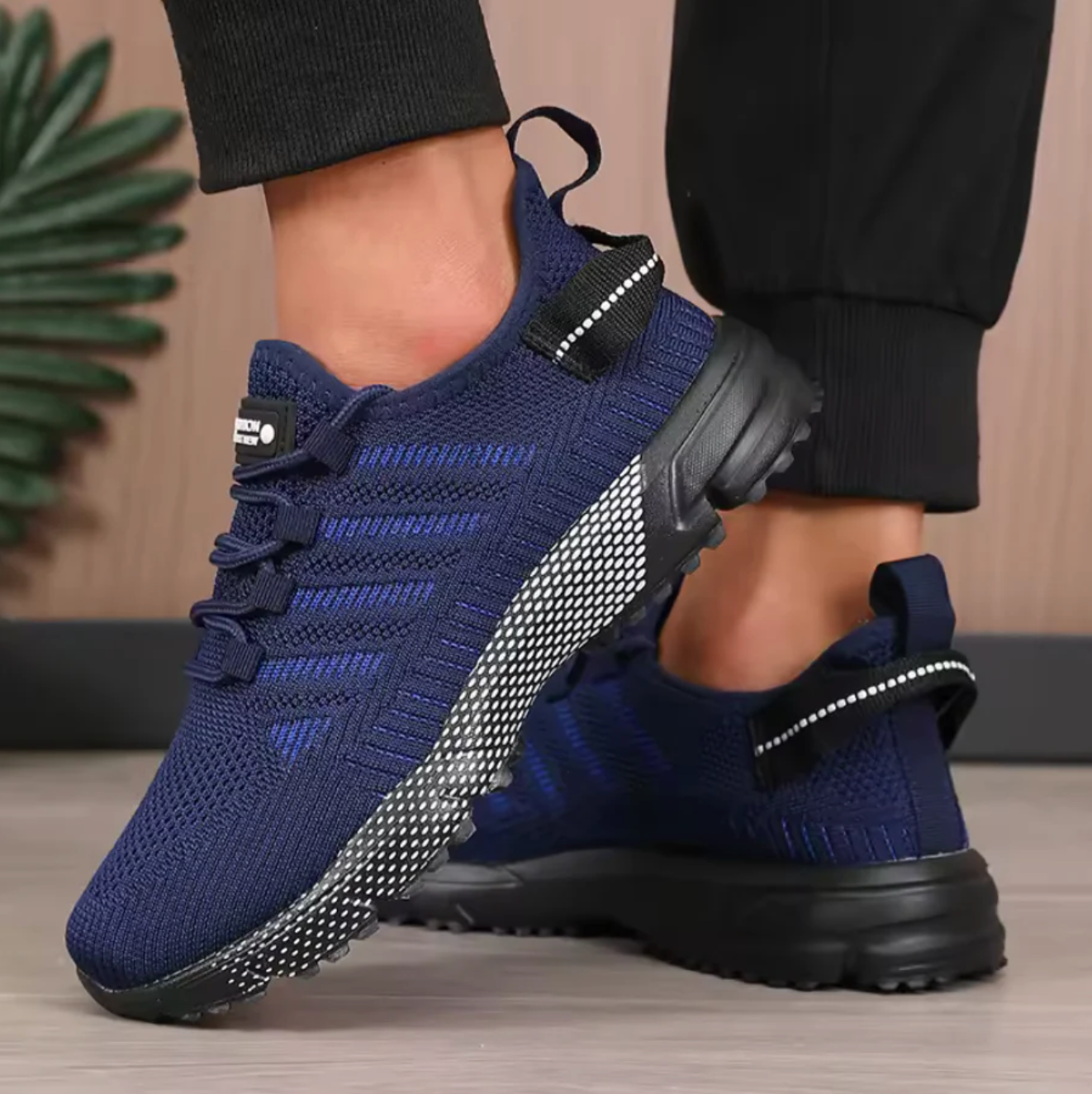 STRIDE EASY SNEAKERS