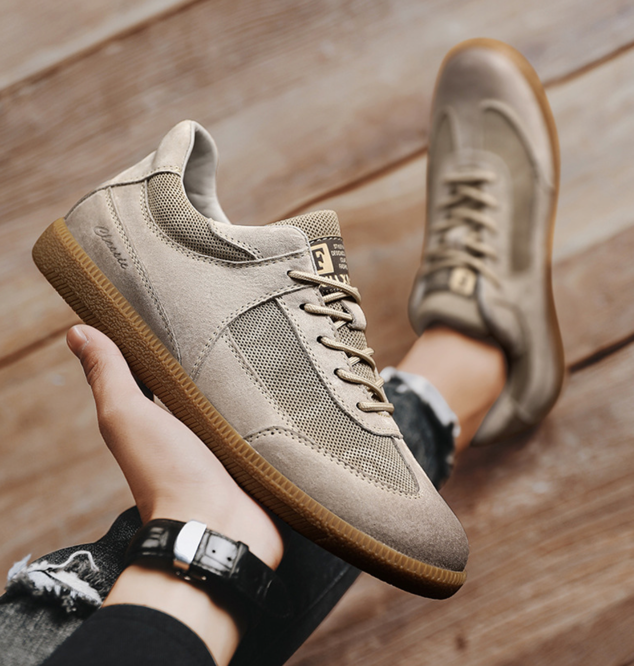 CASUAL COMFORT LEATHER SNEAKER