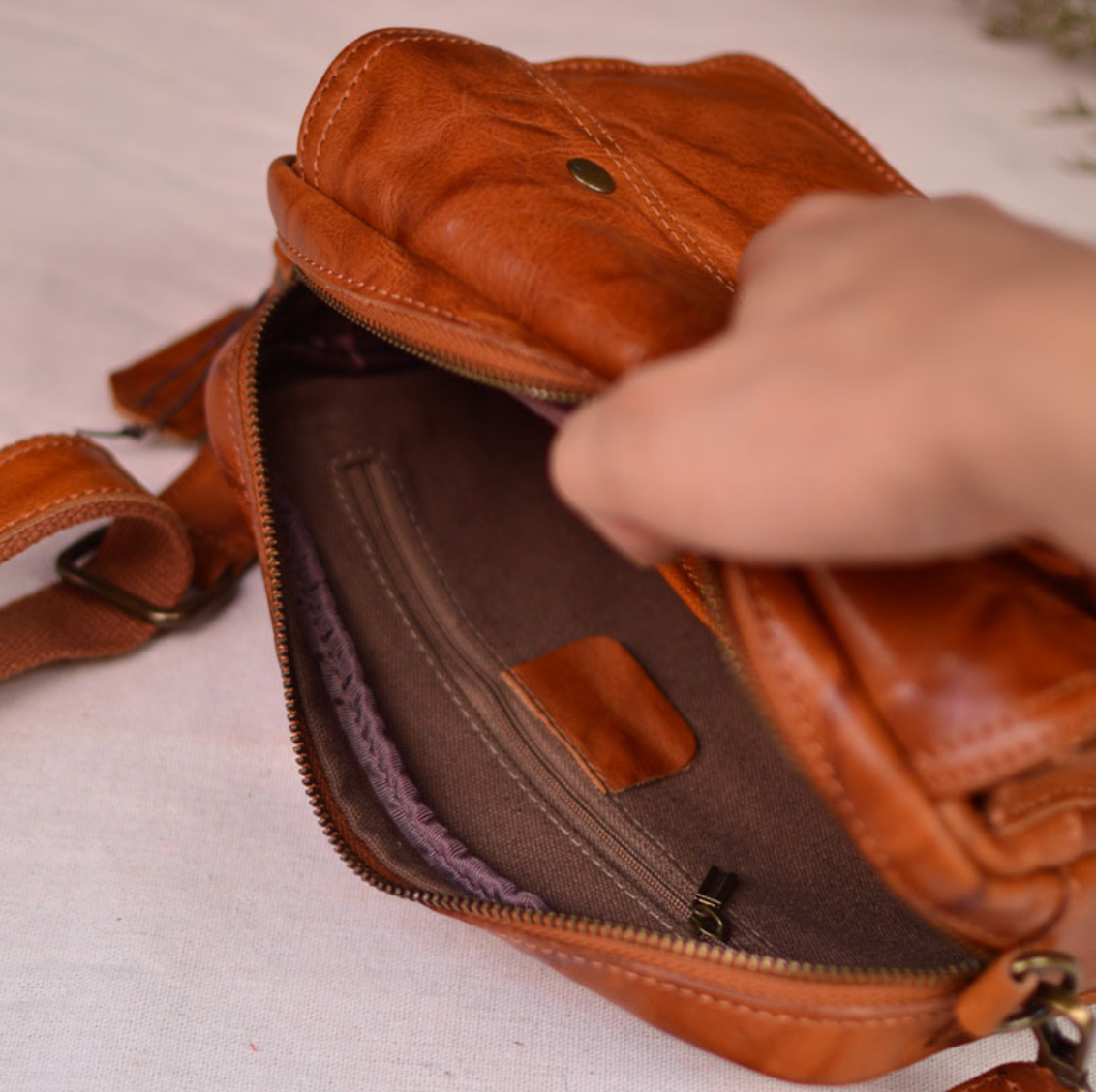 RETRO LEATHER MEN HANDBAG