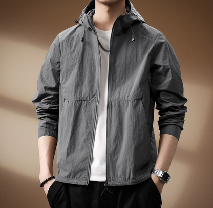 LIGHTWEIGHT OUTDOOR JACKET