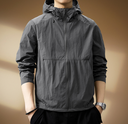 LIGHTWEIGHT OUTDOOR JACKET