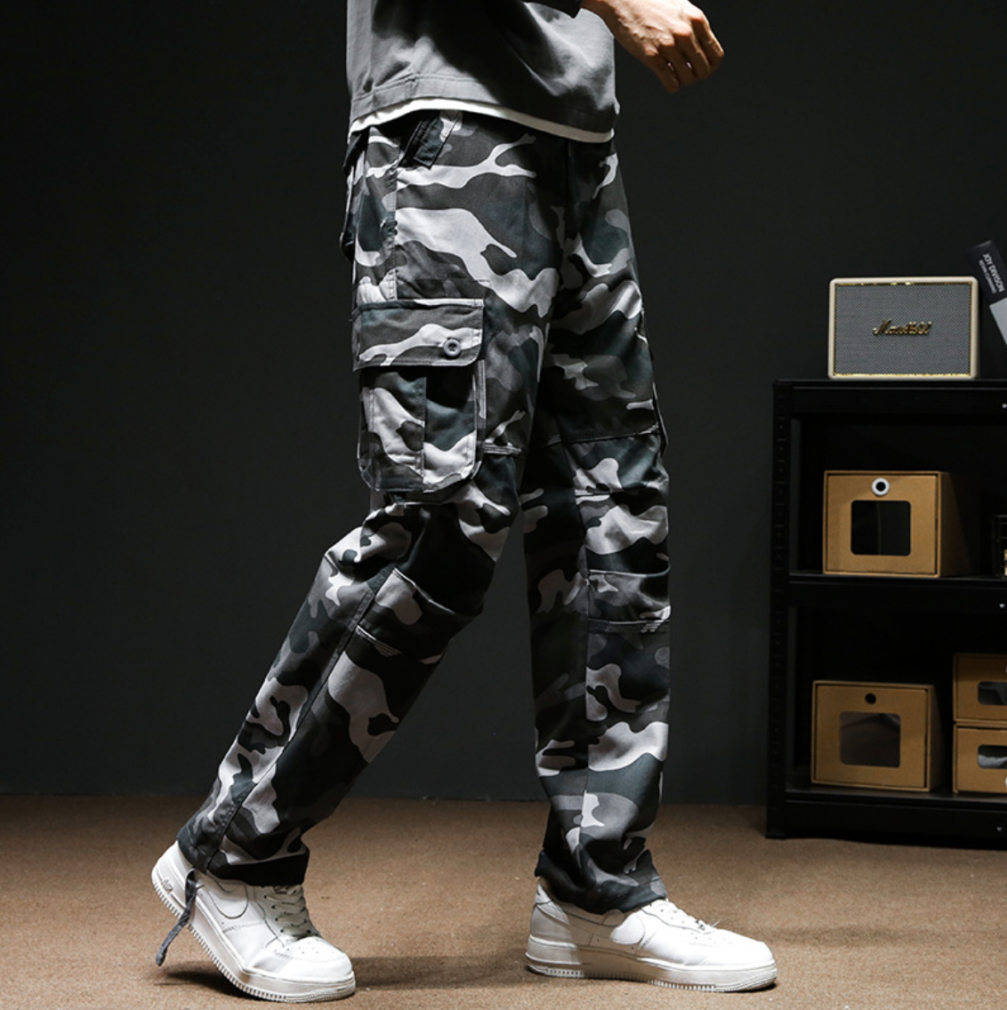 CAMOUFLAGE MULTI-POCKET TROUSER