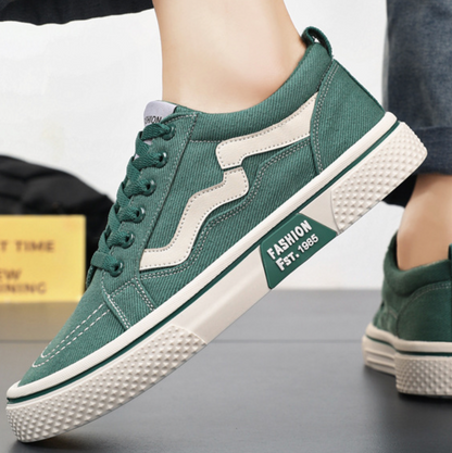 TRENDY CANVAS SNEAKERS