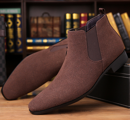 CASUAL LEATHER CHELSEA BOOTS