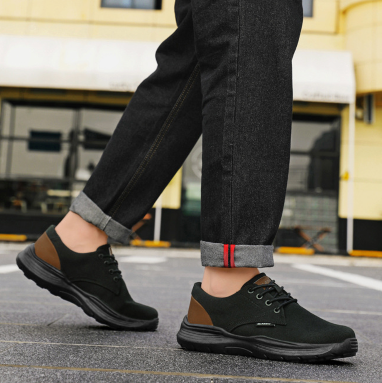 WEAR-RESISTANT WALKING SNEAKERS