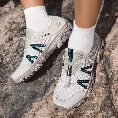 LIGHTWEIGHT HIKING SNEAKER