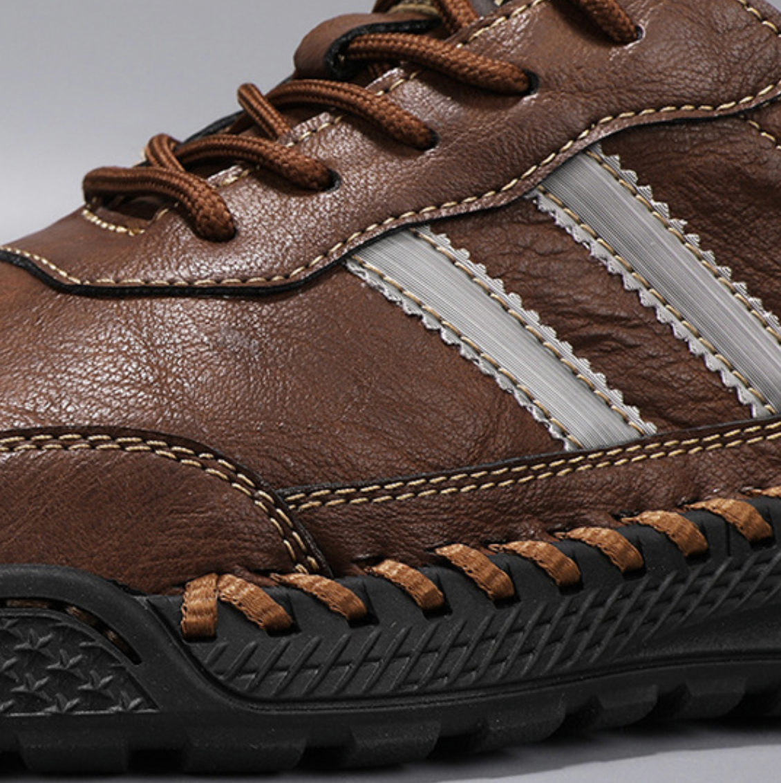 WALKING LEATHER SHOES