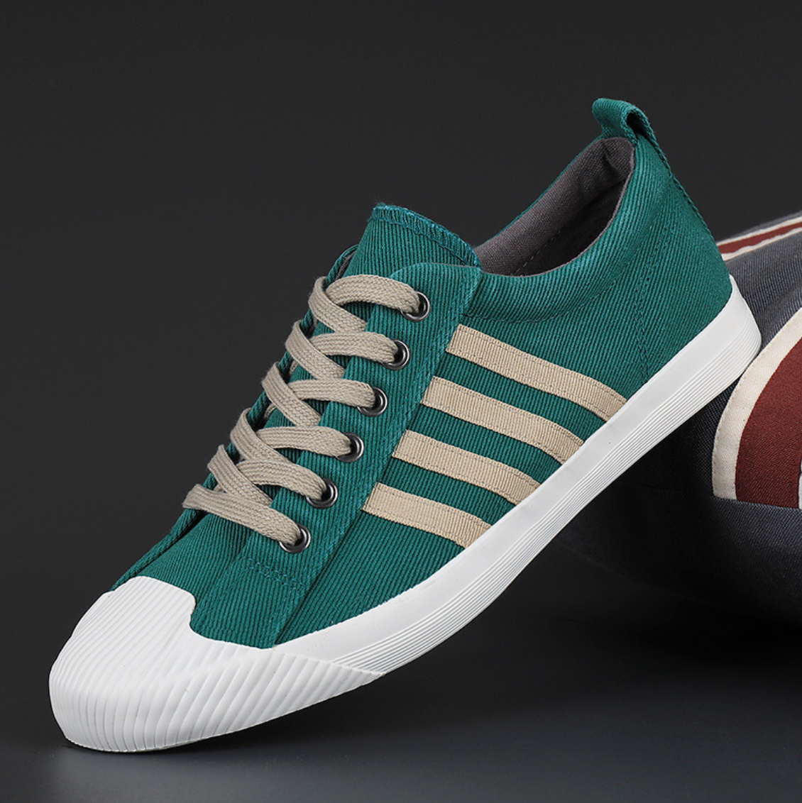 CASUAL CANVAS SNEAKERS