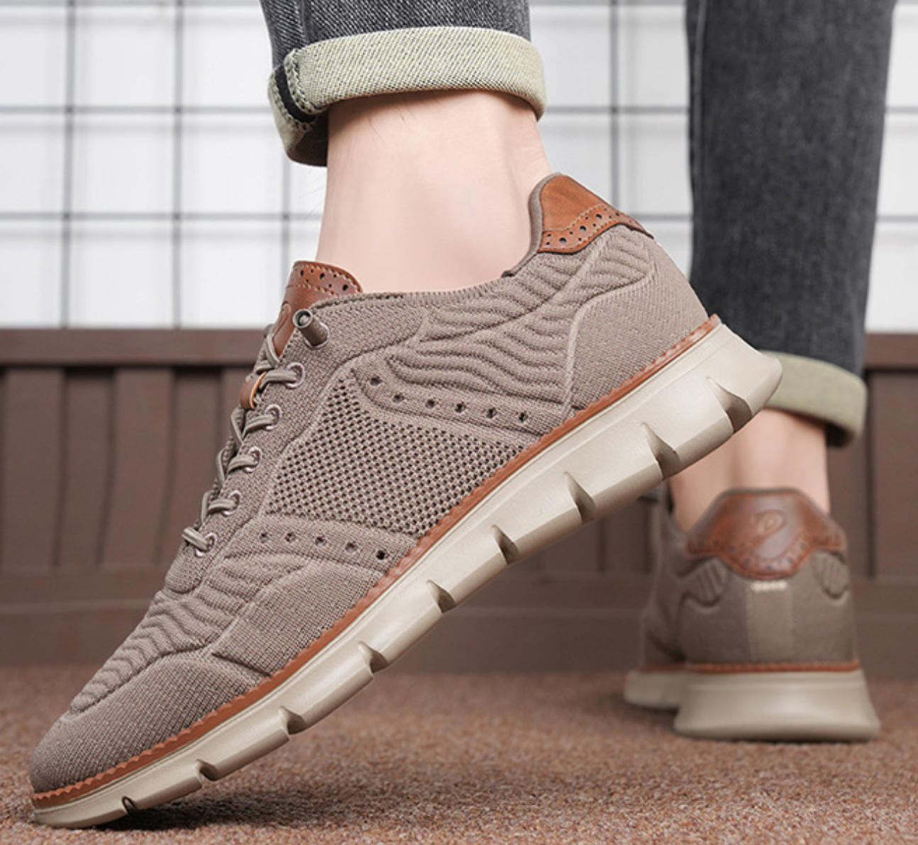 BREATHABLE CASUAL SNEAKERS