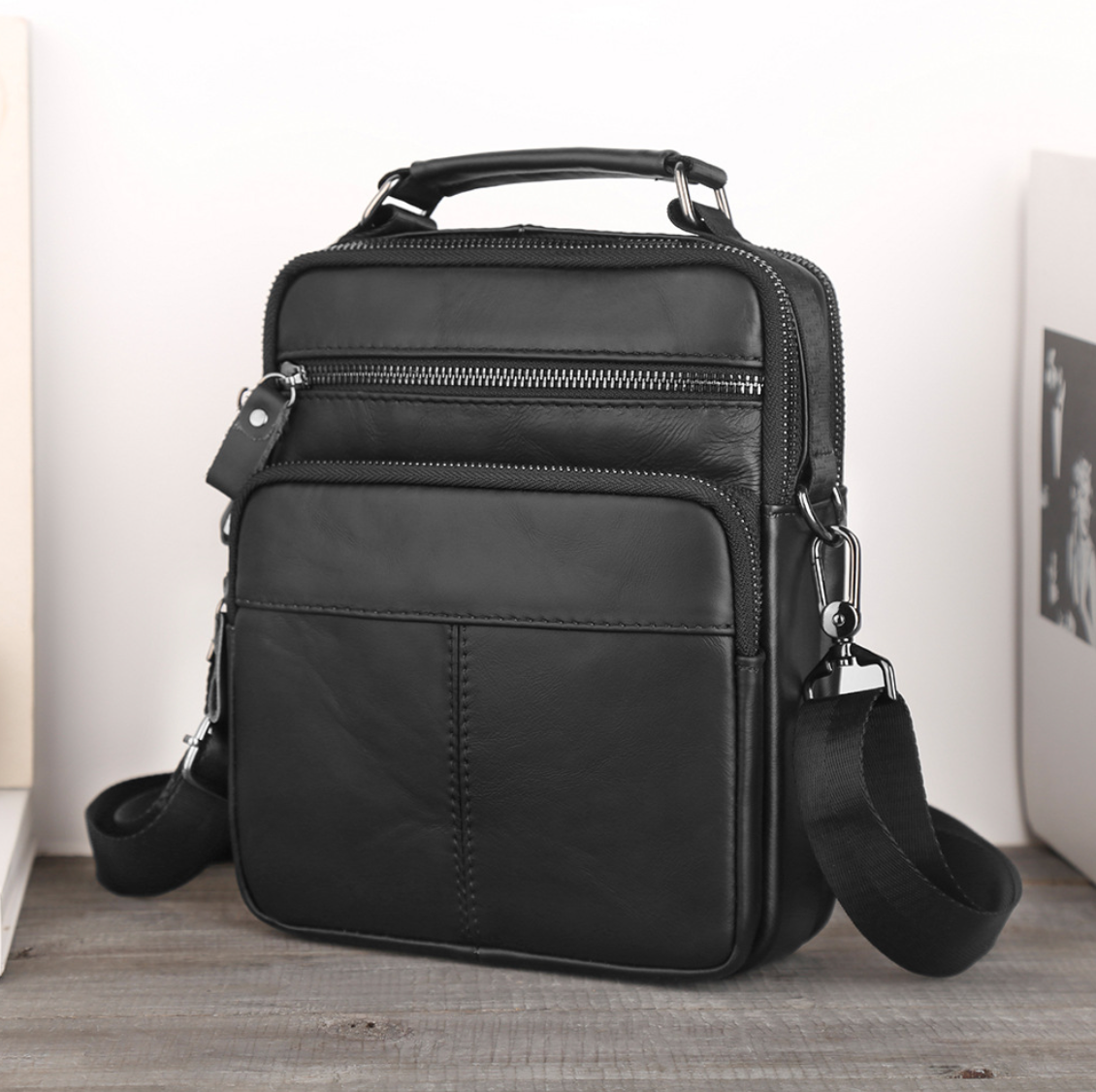 TRAVEL LEATHER CROSSBODY BAG