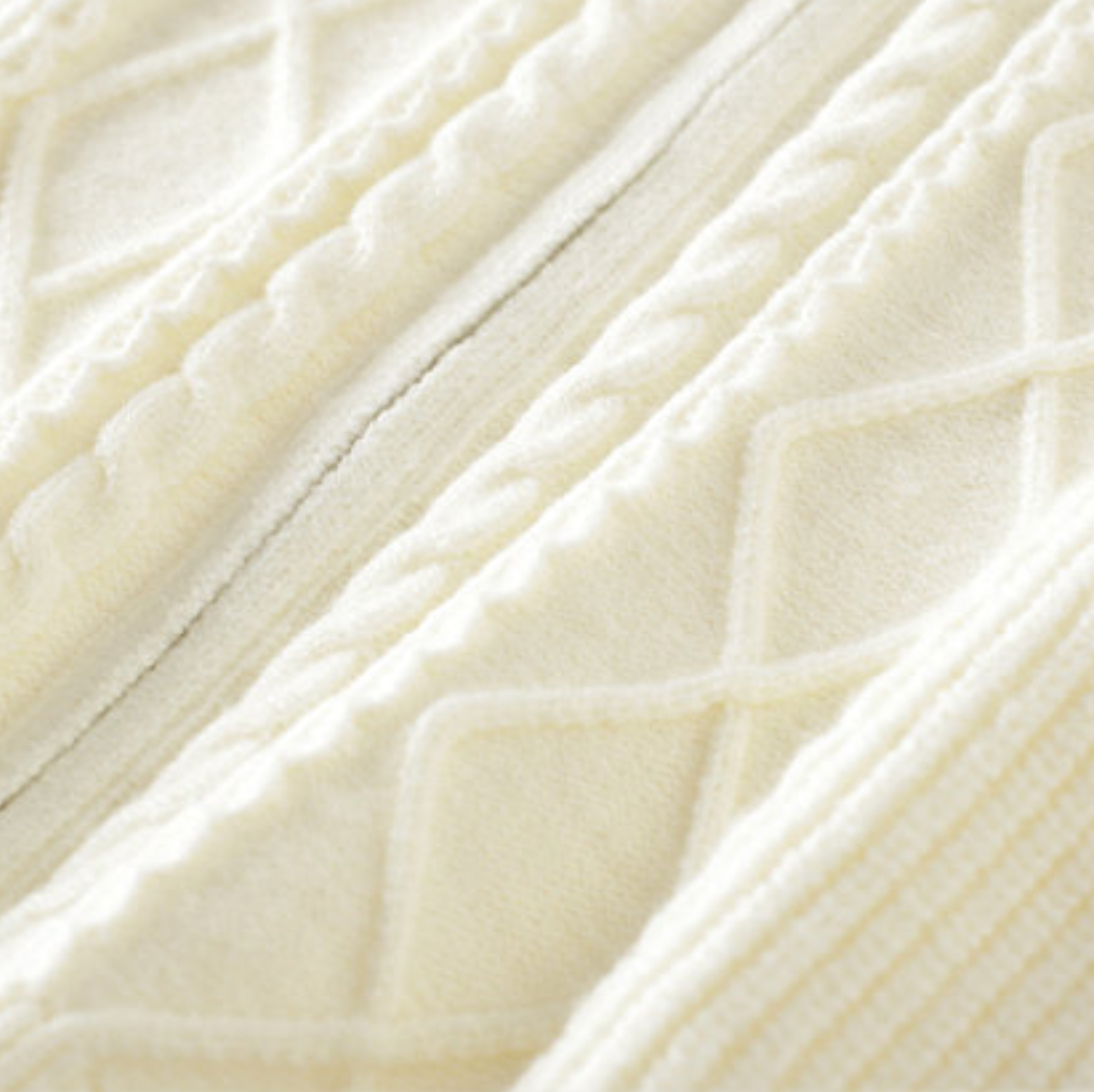 COTTON STAND-UP SWEATER