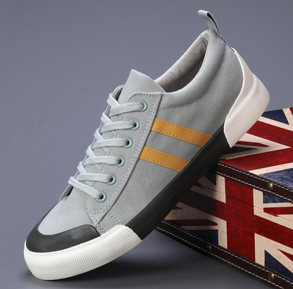 LIGHTWEIGHT CANVAS SNEAKERS