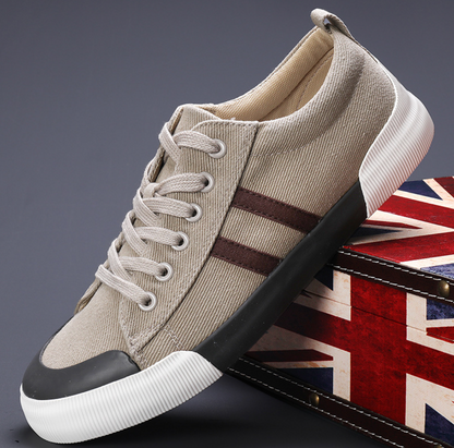 LIGHTWEIGHT CANVAS SNEAKERS