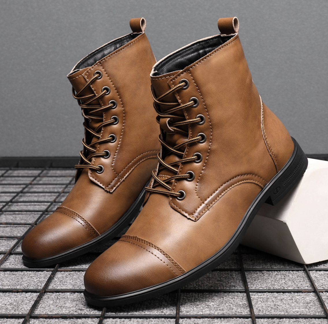 RETRO LACE-UP BOOTS