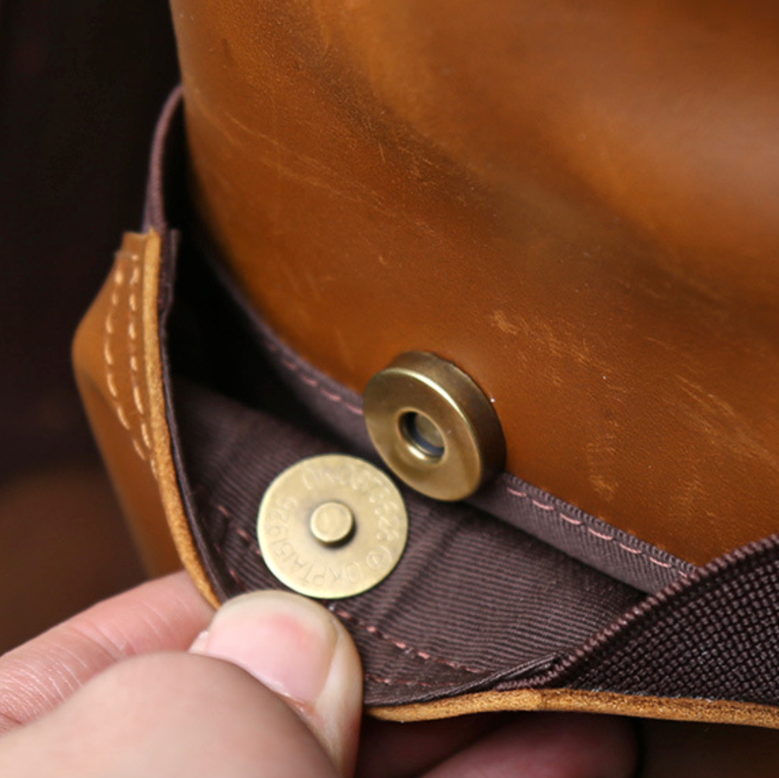 LEATHER TRAVEL BACKPACK