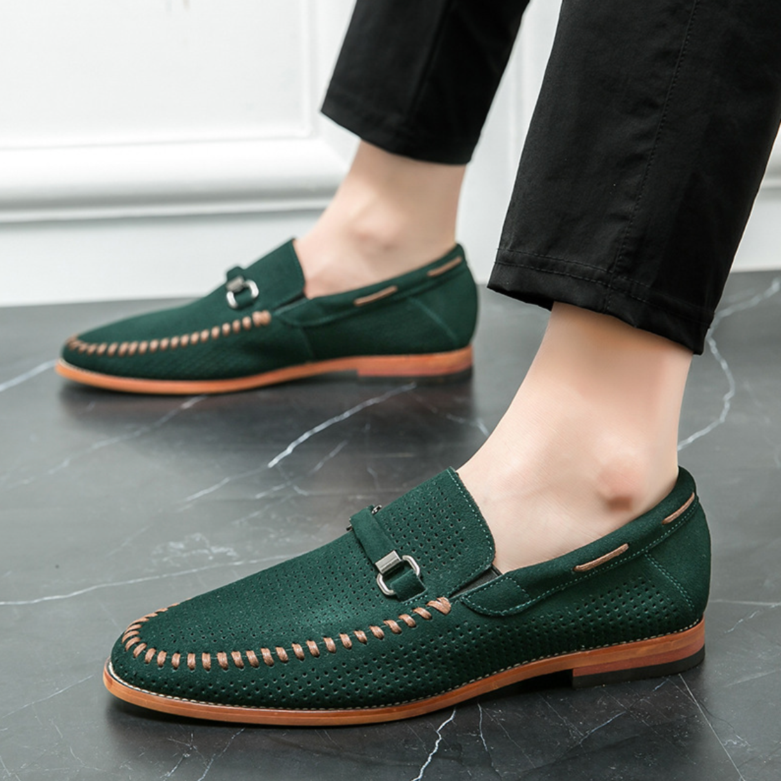 COMFORTABLE SUEDE LOAFERS