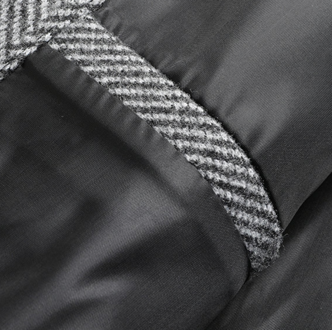 HERRINGBONE WOOL BLAZER