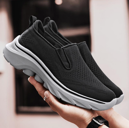 LIGHTWEIGHT MESH WALKING SHOES