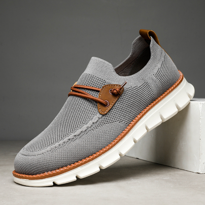 LIGHTWEIGHT CASUAL SHOES