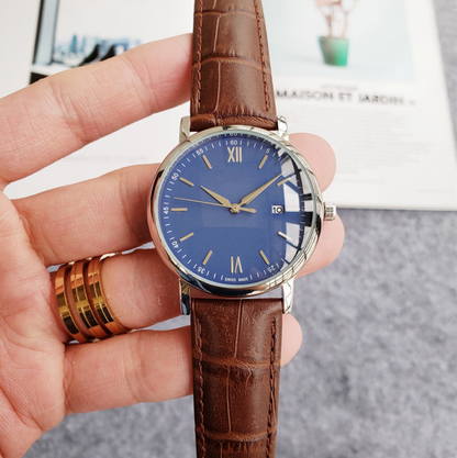 Classic Quartz Strap Watch