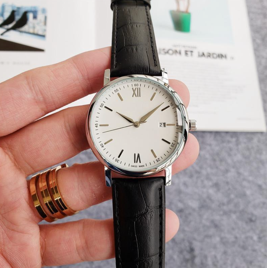 Classic Quartz Strap Watch